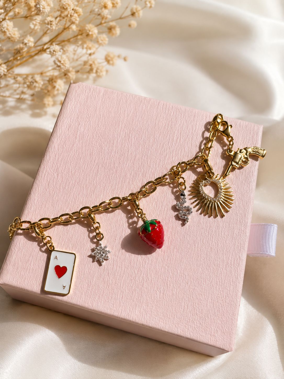 Dark Romance — Bracelet à breloques inspiré des romances interdites 🖤