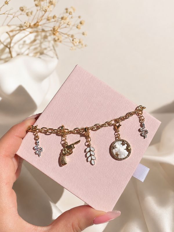     Enemies to Lovers — Bracelet inspiré des romances interdites 🔥
