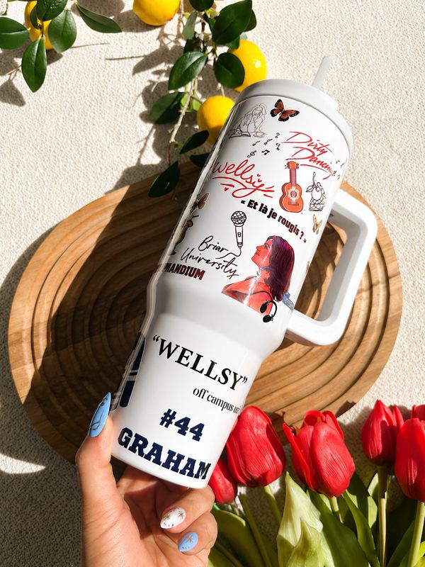 Thermos Hockey Romance 💙🏒 | Tumbler Inspiré de Graham, Briar U &amp; Off Campus