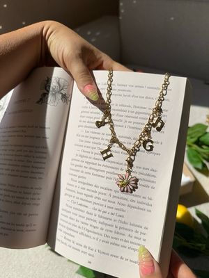 💫 Portez vos personnages préférés avec vous – Collier Off Campus ✨🏒🎶