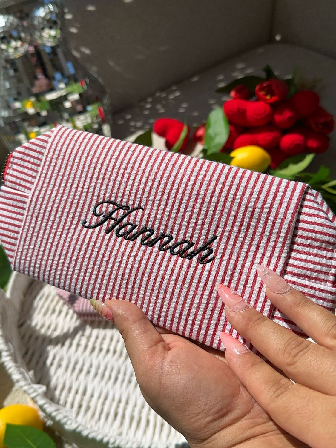 La pochette Hannah brodée 🩷