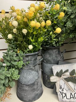 Arrangements &amp; Planters