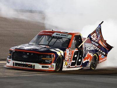 PRE-ORDER - $83 - Ty Majeski Autographed 2024 Road Ranger 11/8 Phoenix Race Win Race Win 1:24 Nascar Diecast - Truck Series