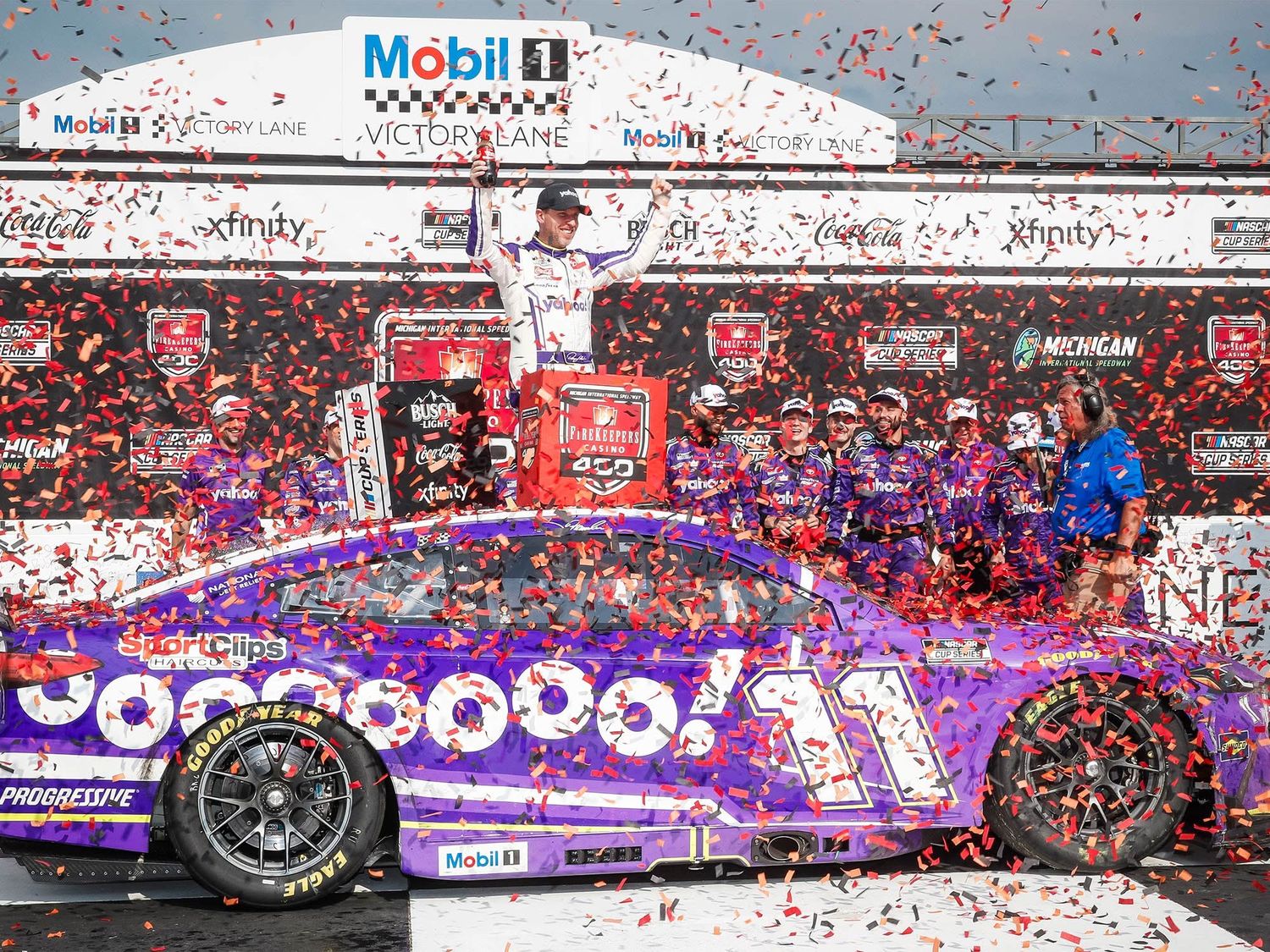 PRE-ORDER - $90 - Denny Hamlin 2025 Yahoo! Michigan 6/8/25 Race Win 1:24 Nascar Diecast