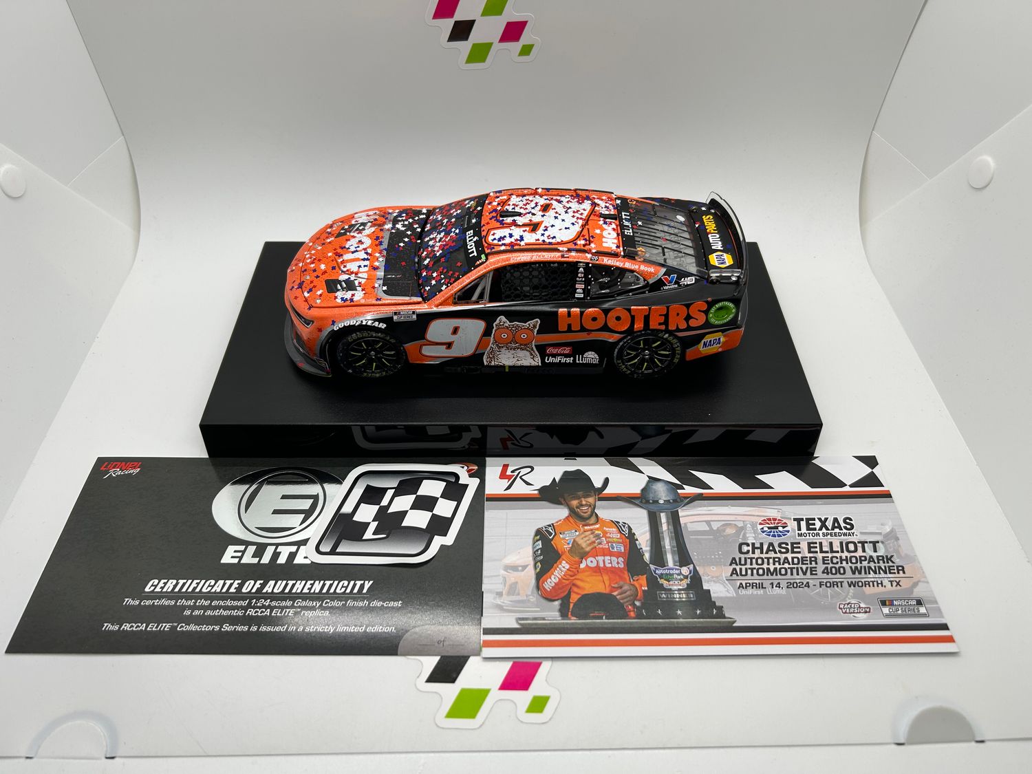 Chase Elliott 2024 Hooters / Texas 4/14/24 Race Win 1:24 Elite Galaxy Color Nascar Diecast