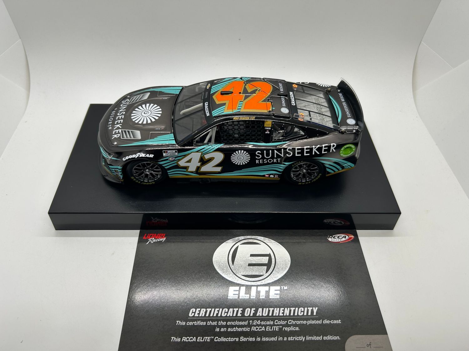 Noah Gragson 2023 Sunseeker Resort 1:24 Color Chrome Elite Nascar Diecast