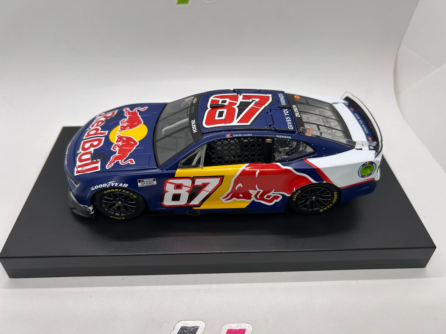 Connor Zilisch 2025 Red Bull 1:24 Nascar Diecast