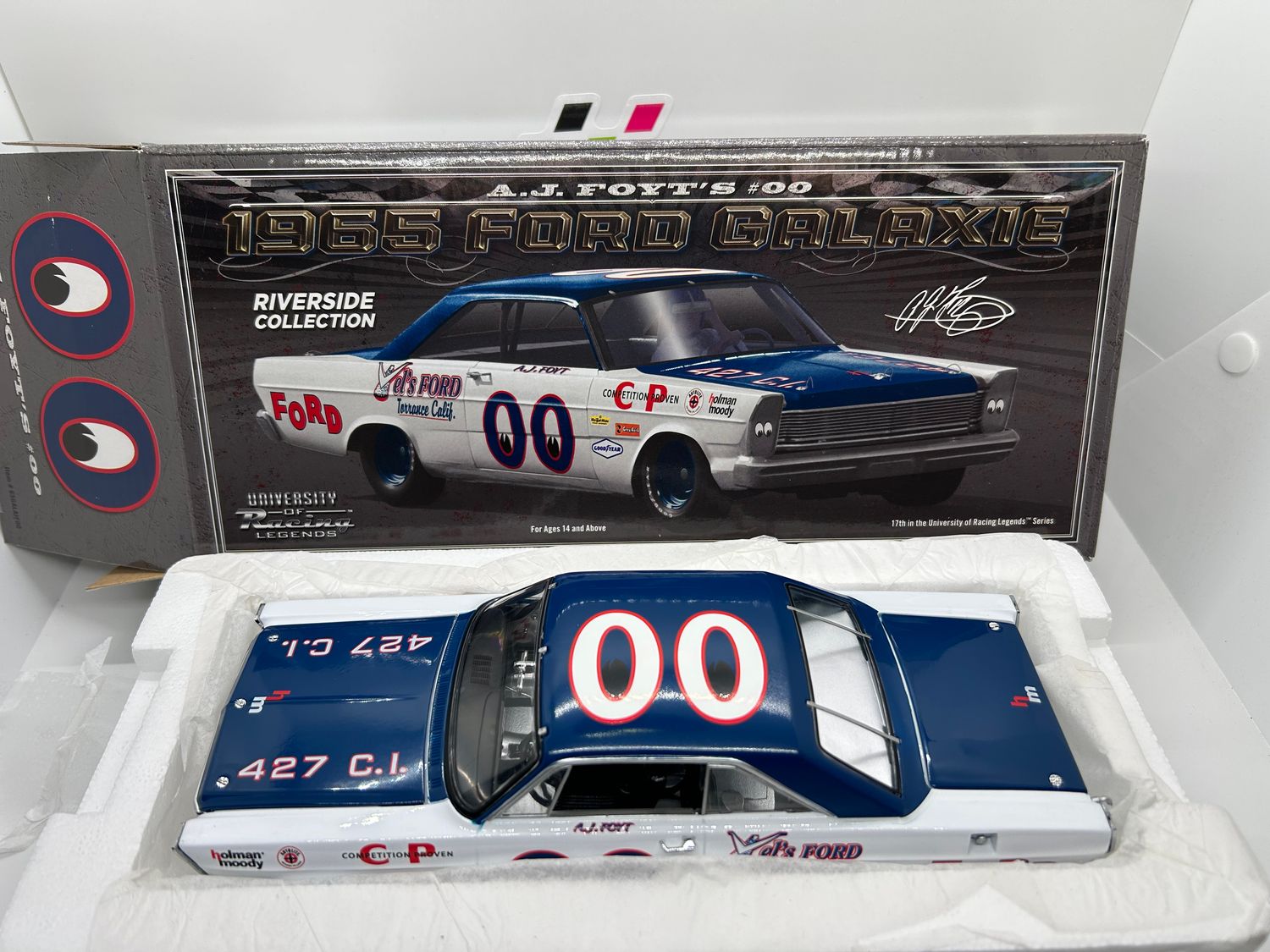 A.J. Foyt #00 Vel&#39;s Ford 1965 Ford Galaxie 1:24 University of Racing Nascar Diecast