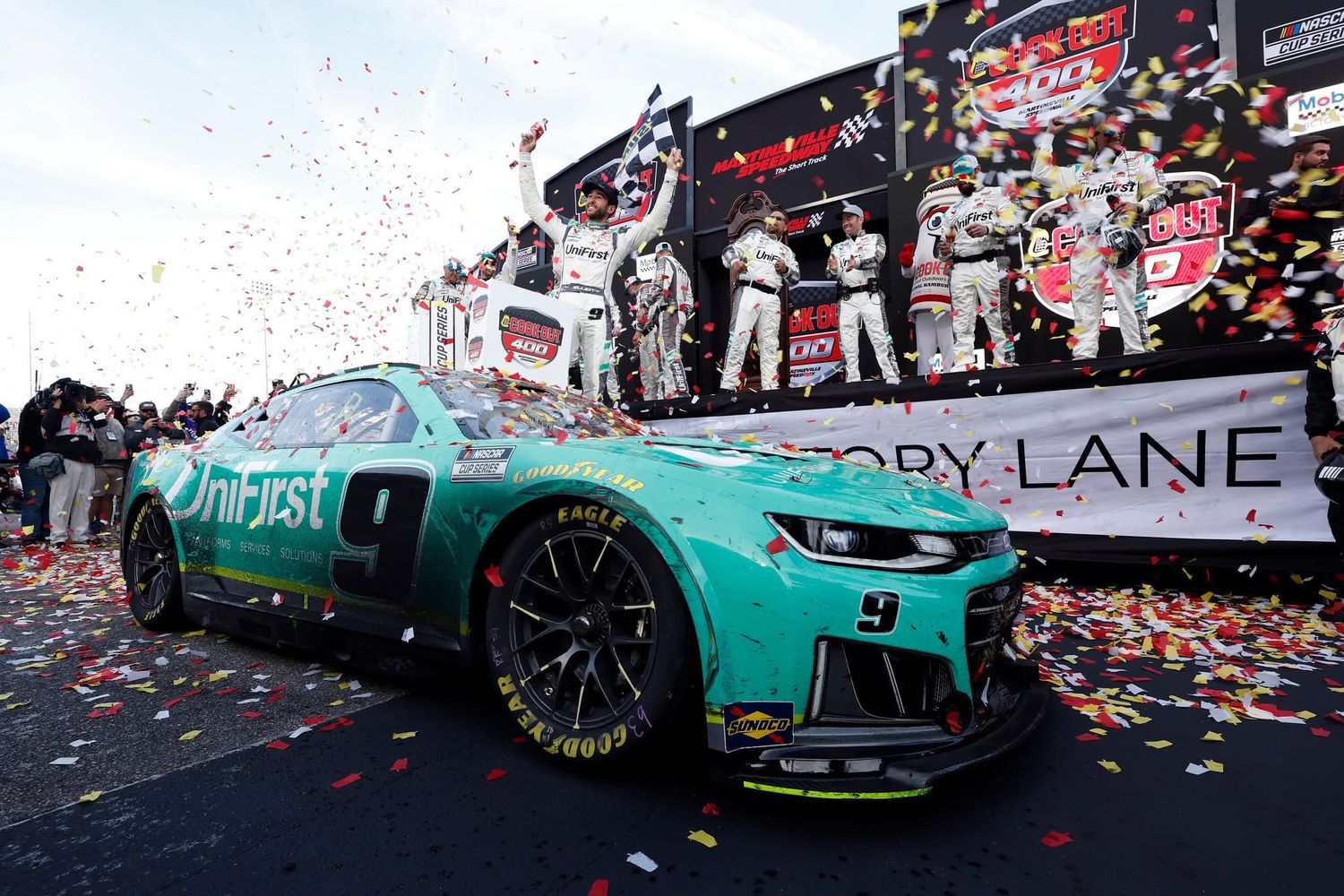 PRE-ORDER - Chase Elliott 2026 UniFirst Martinsville 3.29.26 Race Win Race Win 1:24 Nascar Diecast