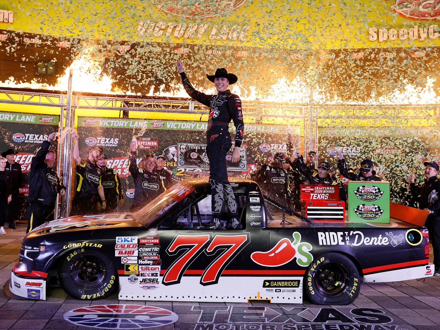 PRE-ORDER - CARSON HOCEVAR 2026 CHILI'S RIDE THE 'DENTE TEXAS RACED-WIN 1:24 ARC DIE-CAST