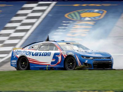 PRE-ORDER - Kyle Larson 2026 HendrickCars Sept 27, 2026 Kansas Race Win 1:24 Elite Nascar Diecast