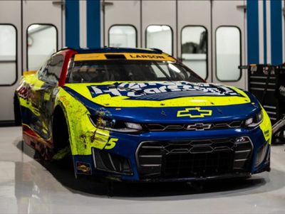 PRE-ORDER - KYLE LARSON 2026 HENDRICKCARS.COM KYLE BUSCH TRIBUTE RACED VERSION 1:24 ELITE DIECAST
