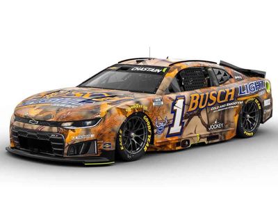 PRE-ORDER - Ross Chastain 2026 Busch Light Hunting 1:24 Nascar Diecast