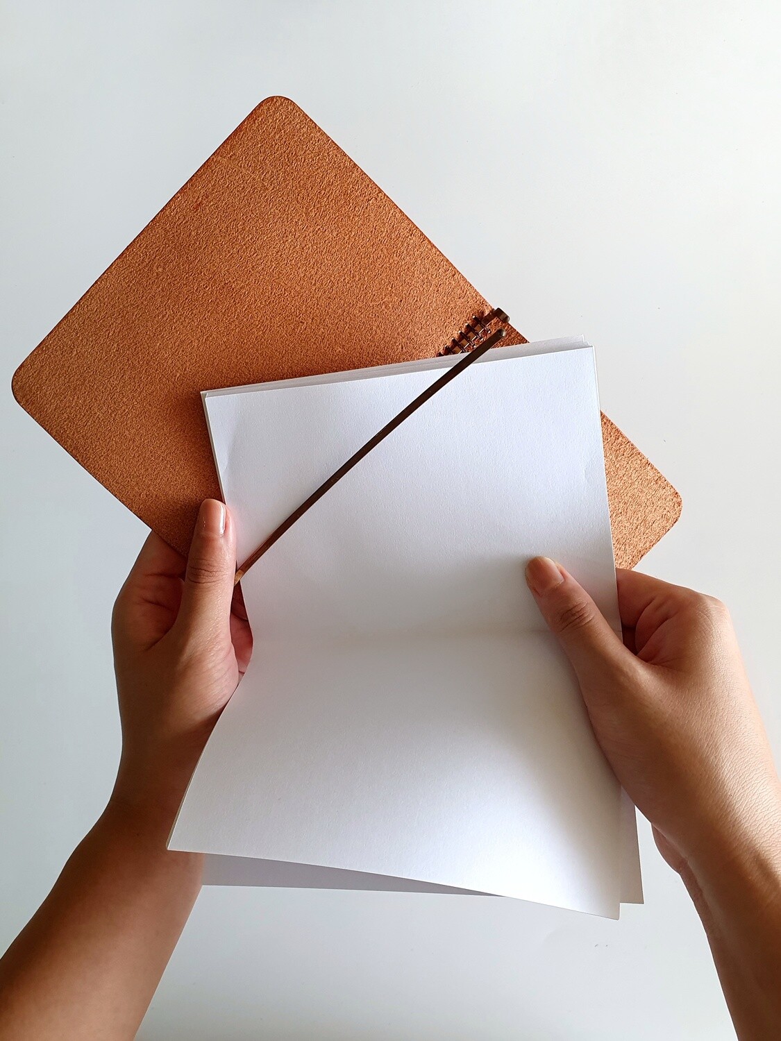 Mini Single Binder Leather Cover (A6 Refillable Unbound Sketchbook / Journal / Notebook) - standard A5 paper inserts