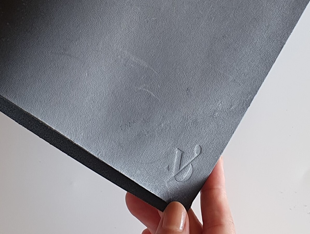 Single Binder Leather Cover (Refillable Unbound Sketchbook / Journal / Notebook) - standard A4 paper inserts