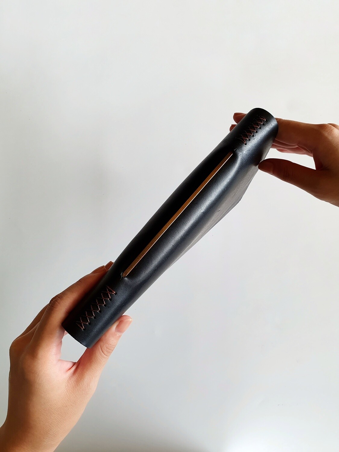 Single Binder Leather Cover (Refillable Unbound Sketchbook / Journal / Notebook) - standard A4 paper inserts