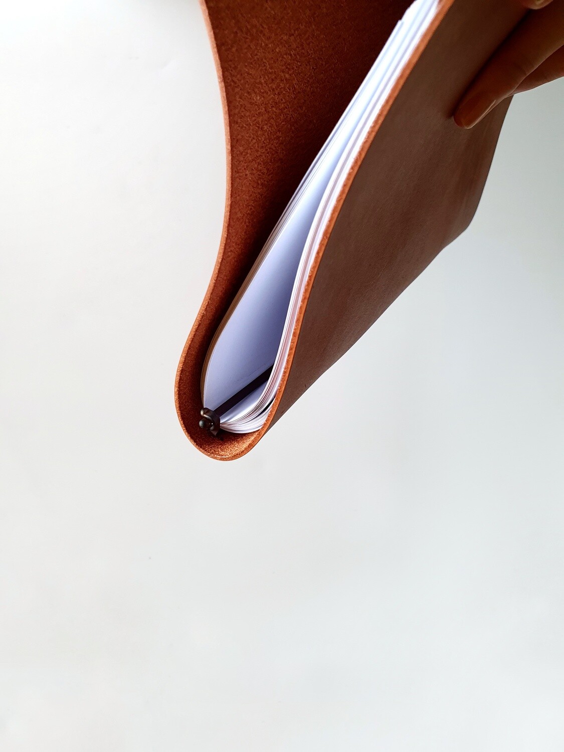 Single Binder Leather Cover (Refillable Unbound Sketchbook / Journal / Notebook) - standard A4 paper inserts