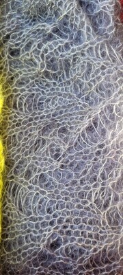 Grande écharpe tricotée argent