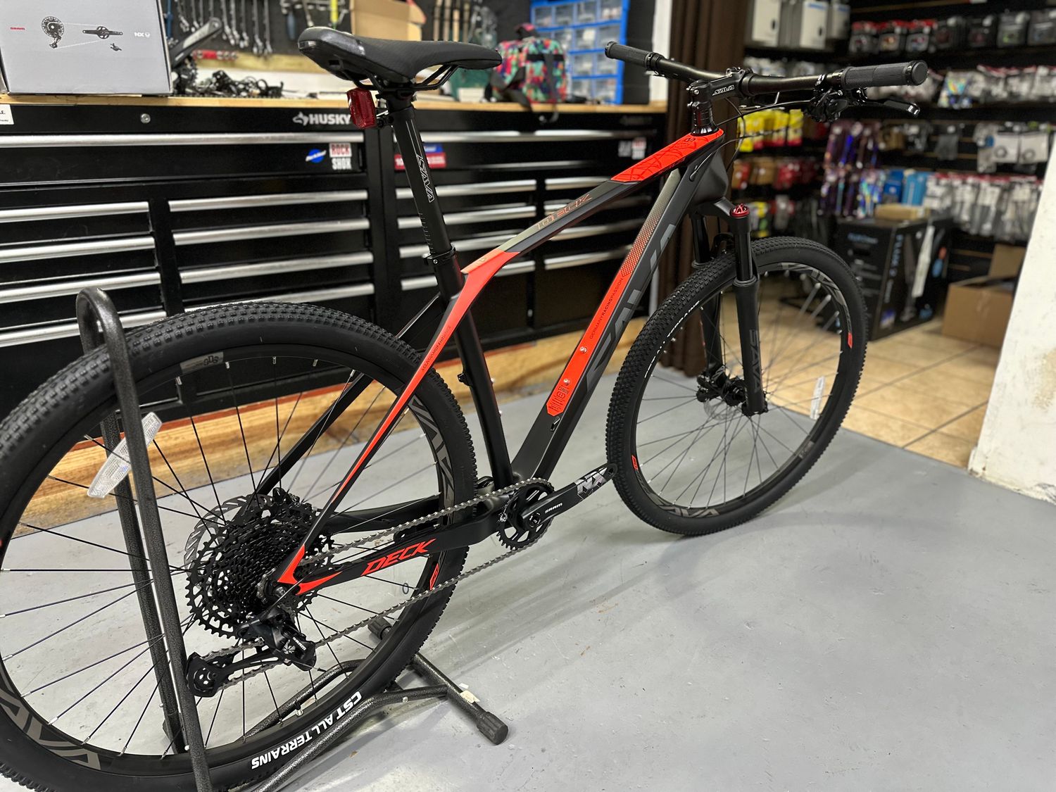 Sava Deck 2.0 MTB 29&#39;&#39; Sram NX 1x12 Carbon Black Red Large 19&#39;&#39;