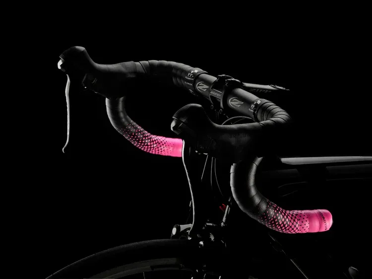 Ciclovation Leather Touch Handlebar Tape, Fusion Dot Blk/Pink