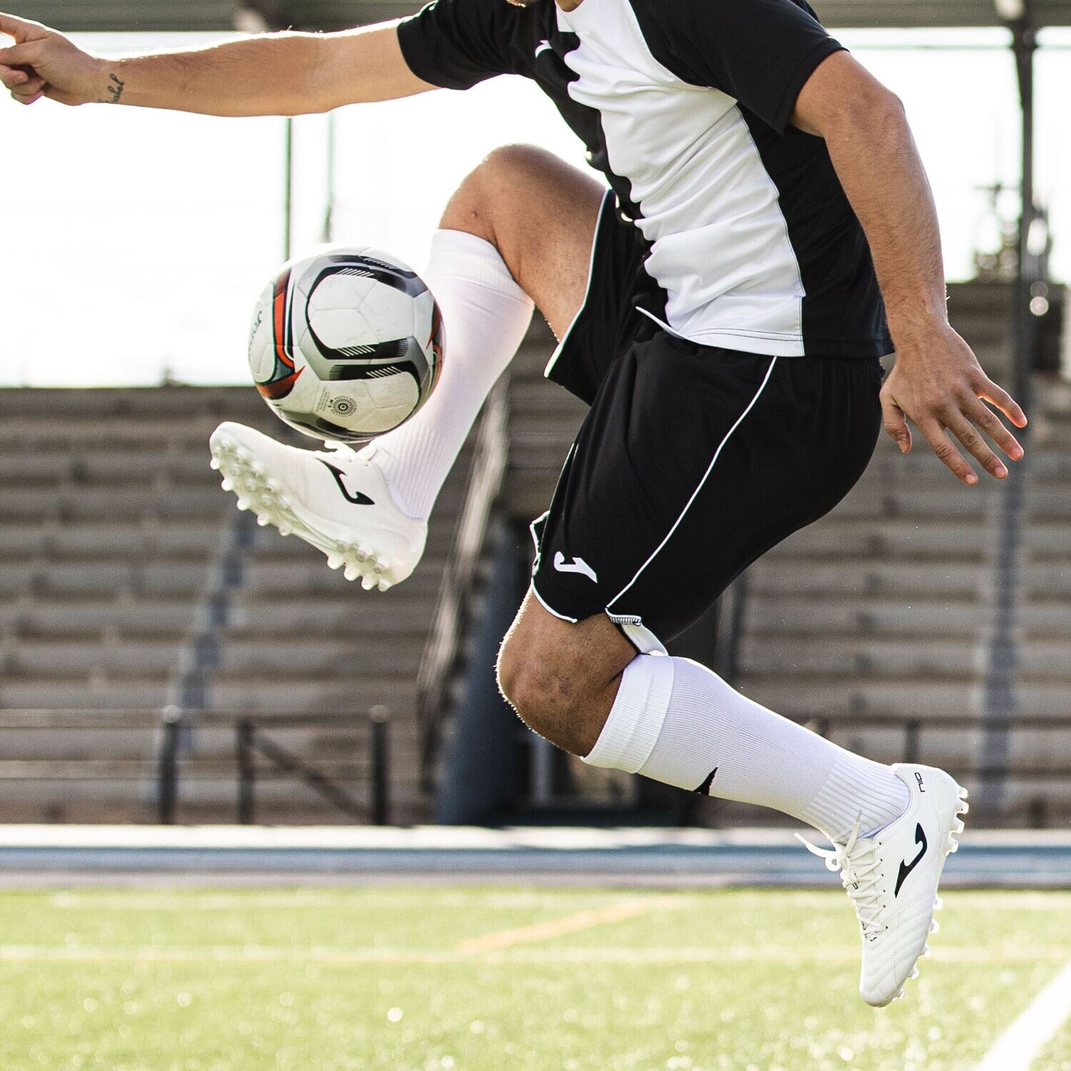 JOMA SHORTS MAN LIGA BLACK WHITE