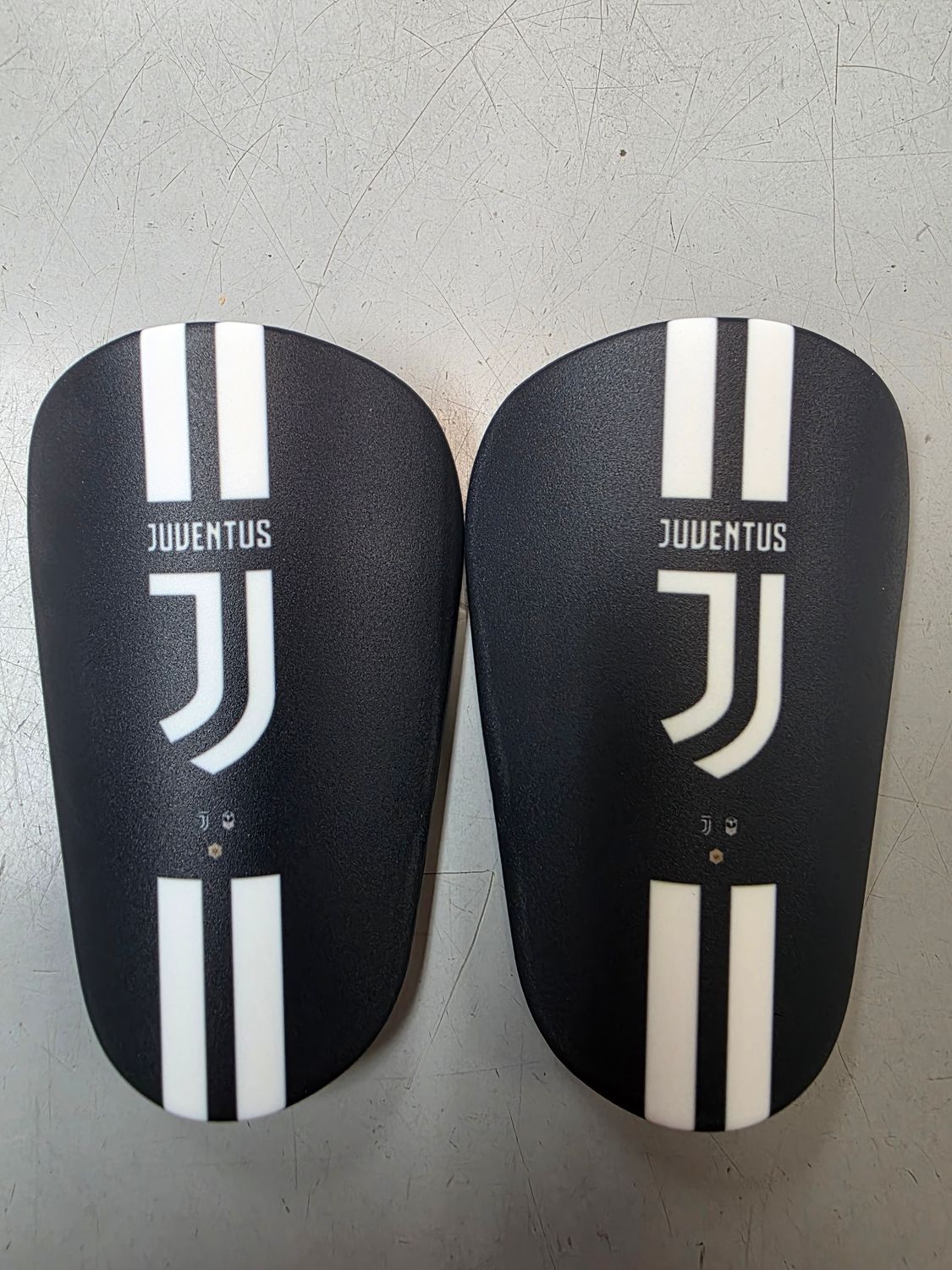 Juventus Shin Pad Mini 8cmx5cm