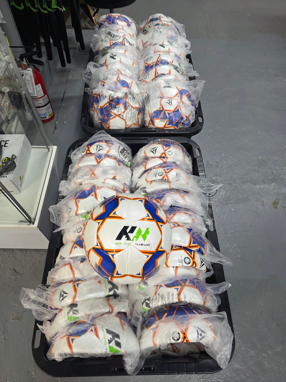 KN Soccer Balls 32 panels are both sewn and glued Size 5