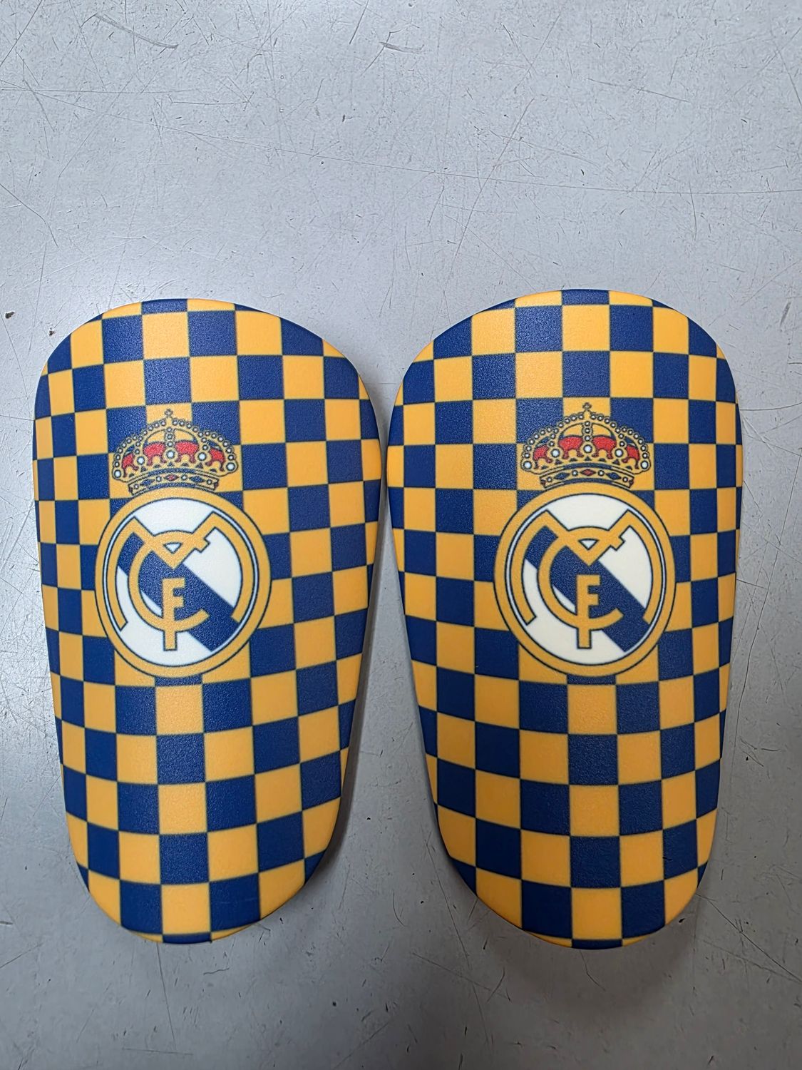 Real Madrid Checker Yellow/Blue Shin Mini 10cmx7cm