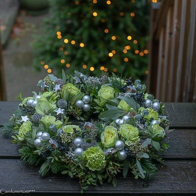 Kerststukken en kransen