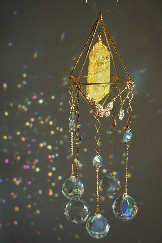 Yellow crackle quartz crystal suncatcher TIFFANY