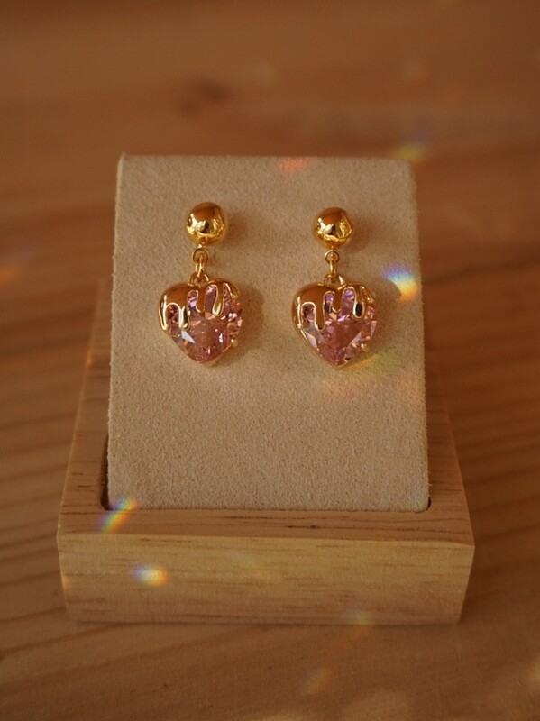 Gold plated stud earrings PINK HEARTS