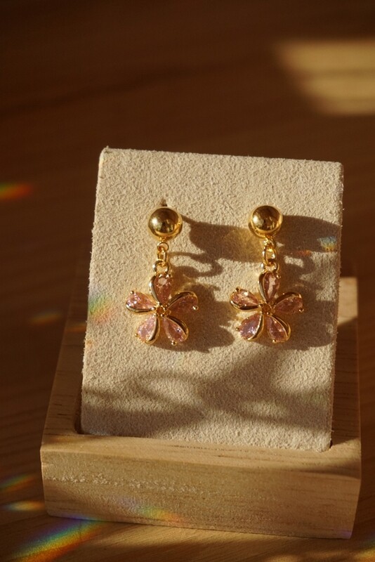Gold plated earrings with cubic zirconia PINK FLOWERS