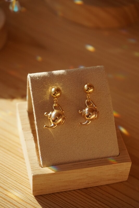 Gold plated earrings TEA CUPS