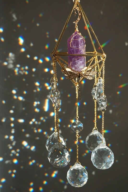 Amethyst crystal suncatcher KIWI