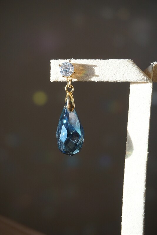Crystal teardrop gold plated earrings BERRY