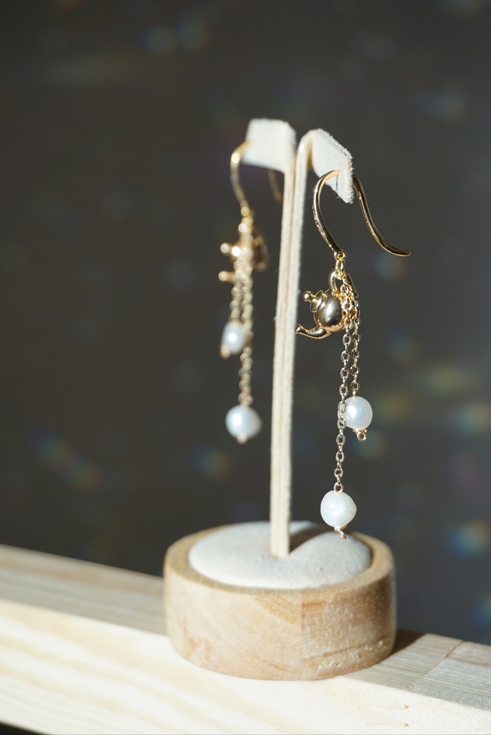 Gold plated pearl earrings with teacups ALISE