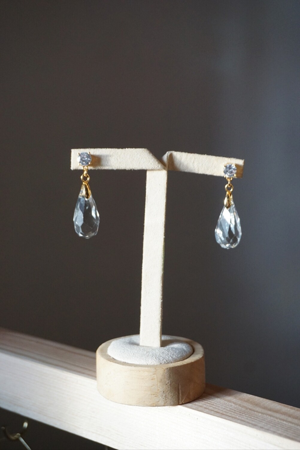 Crystal teardrop gold plated earrings CLEAR