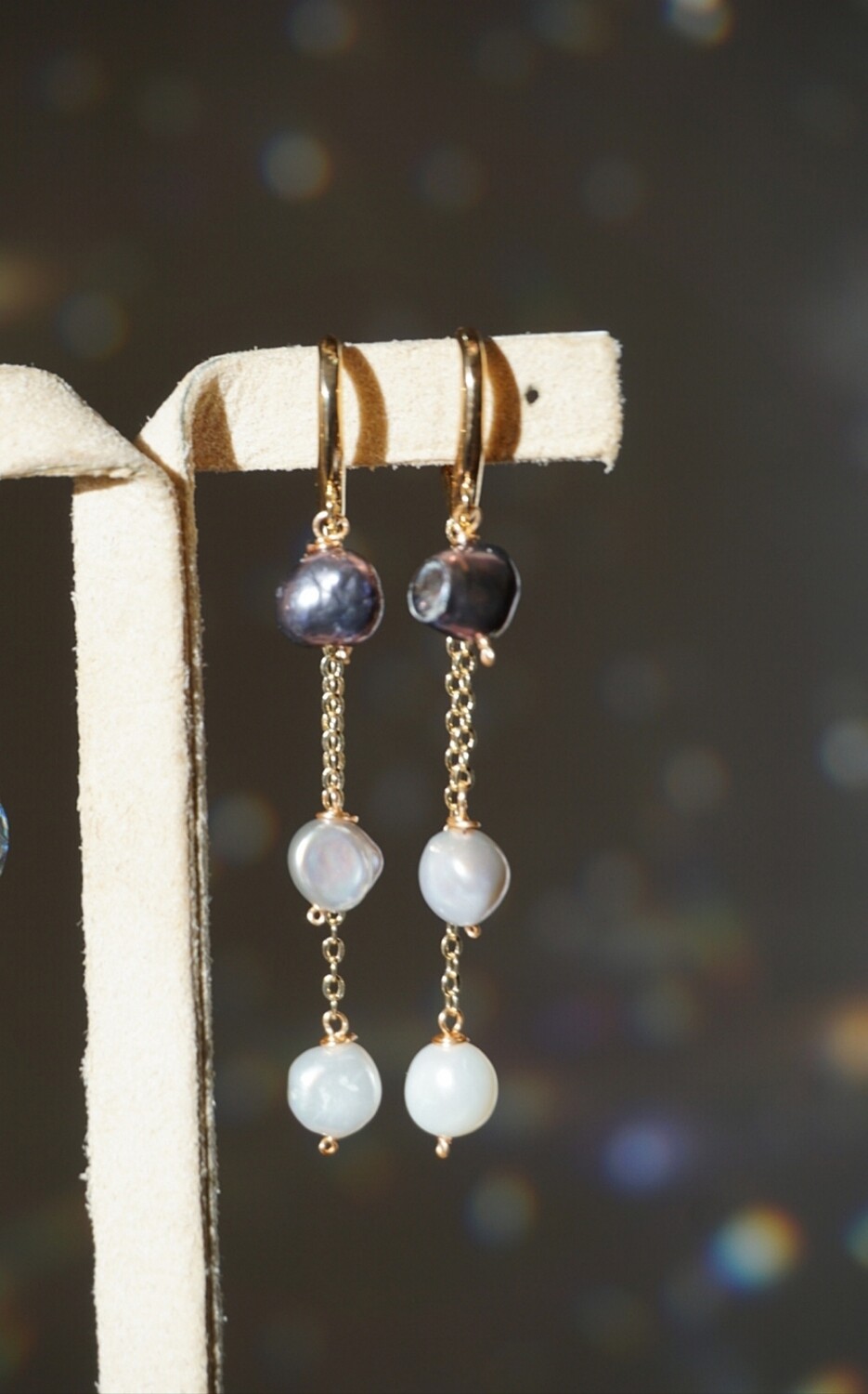 Grey pearl hoop earrings MARYBELL