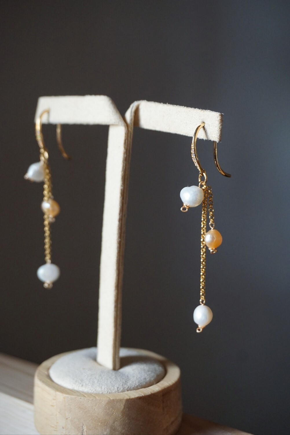 Pearl gold plated earrings MADARA