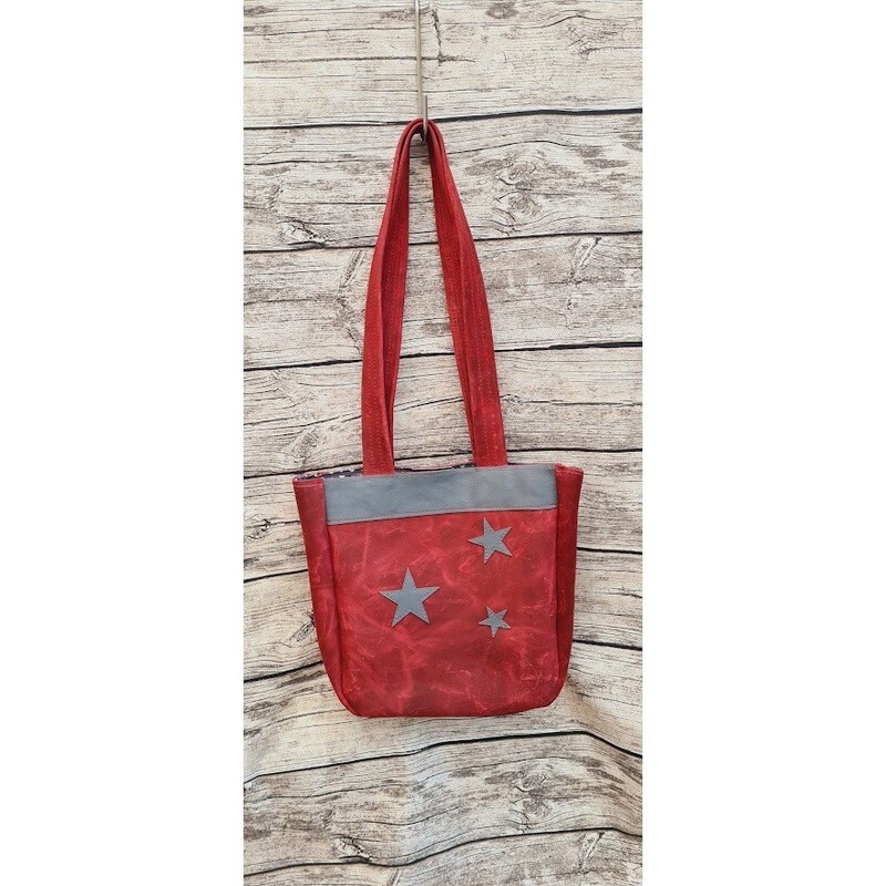 KUHIE® "Roxy" die ausgefallene Einkaufstasche aus weinrotem und grauem Leder KUHIE® "Roxy" die ausgefallene Einkaufstasche aus weinrotem und grauem Leder