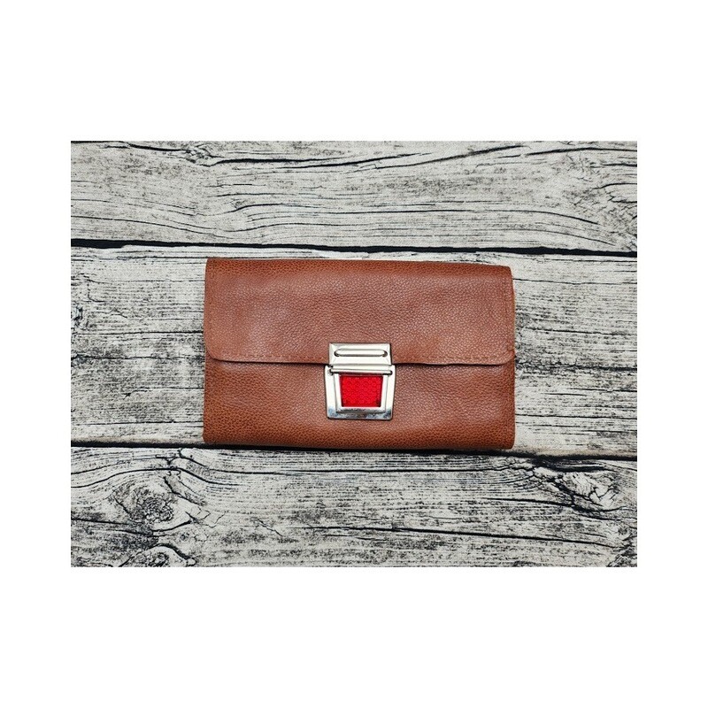 KUHIE®, Clutch "XL" aus Leder in braun, 20 x 14 cm, mit Träger KUHIE®, Clutch "XL" aus Leder in braun, 20 x 14 cm, mit Träger