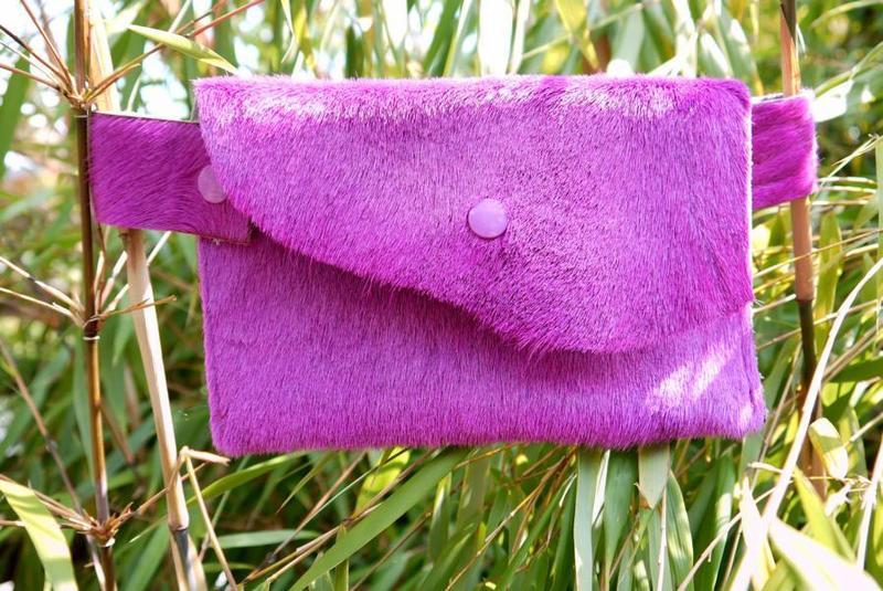 KUHIE®, Handyhülle "Clip" aus Kuhfell oder Leder