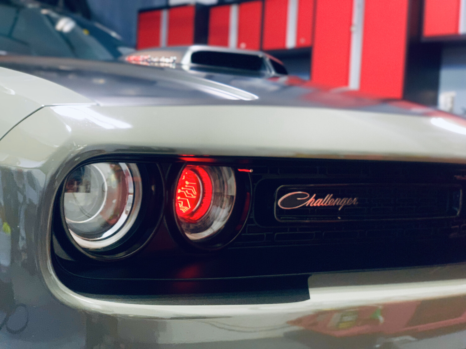 thumbnail image 2 of EVL BEE Designs RGBW LED Intake Tube For Dodge Challenger (2015+ Hellcat, SRT, R/T, Scat Pack, SXT) 2 of 3