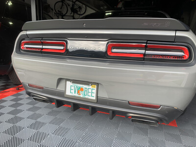 Challenger Taillight (Reverse Light, Clear) Honeycomb Tint