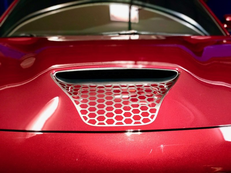 Charger Honeycomb hood vent