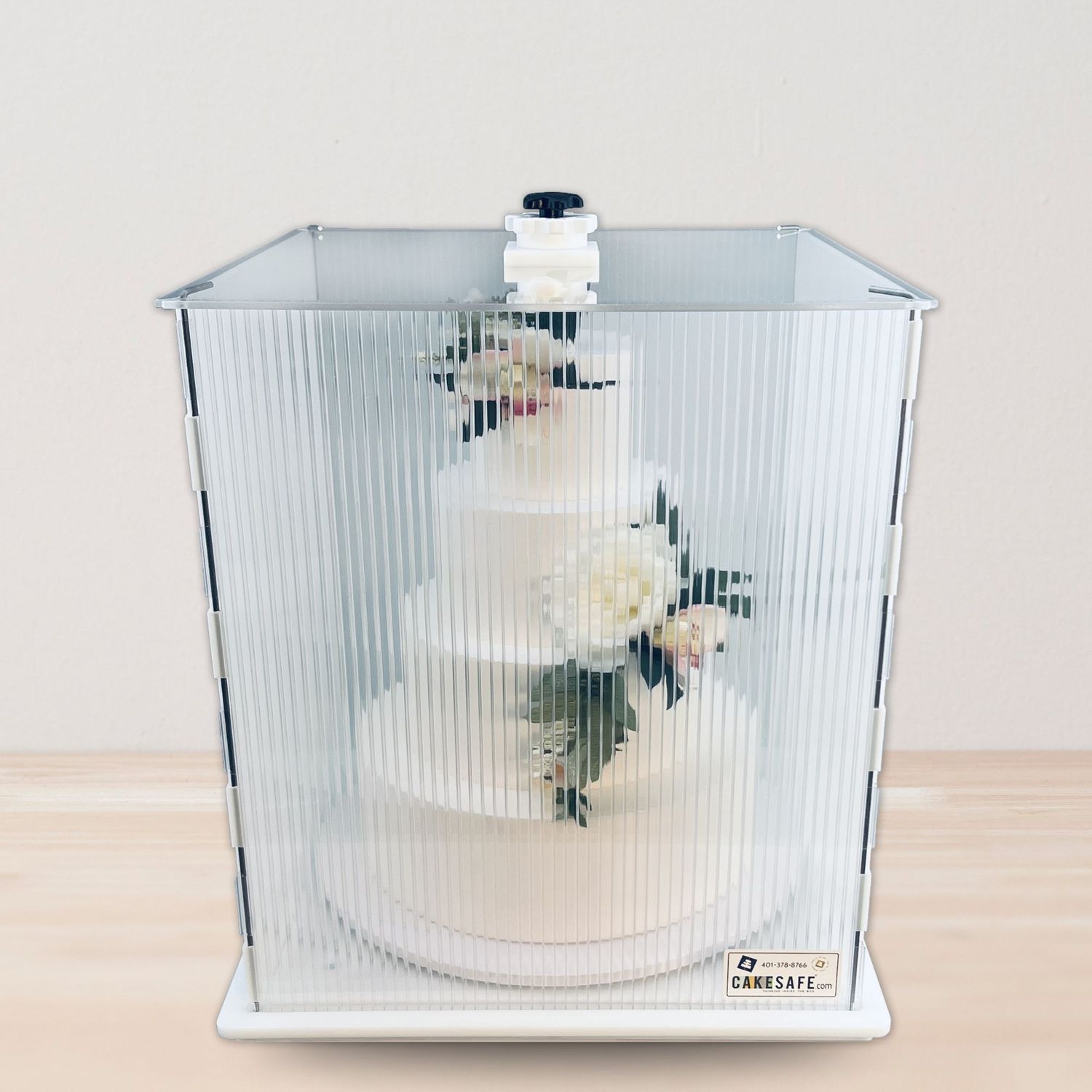 Clearance - The Medium CakeSafe Cake Carrier 20 x 20 x 22