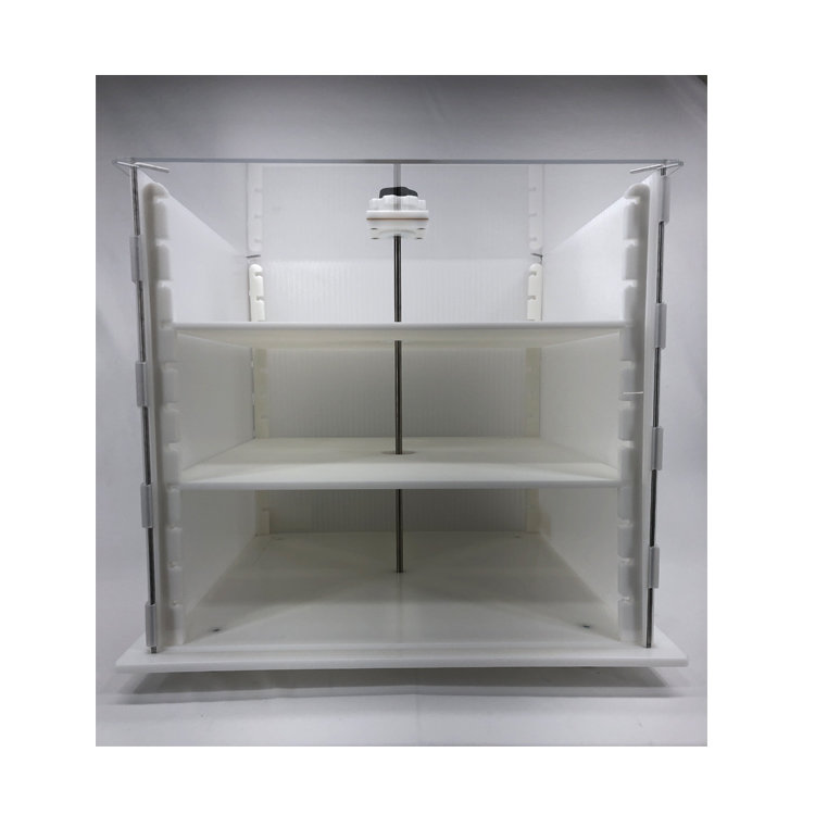 The Medium Short CakeSafe with Shelves