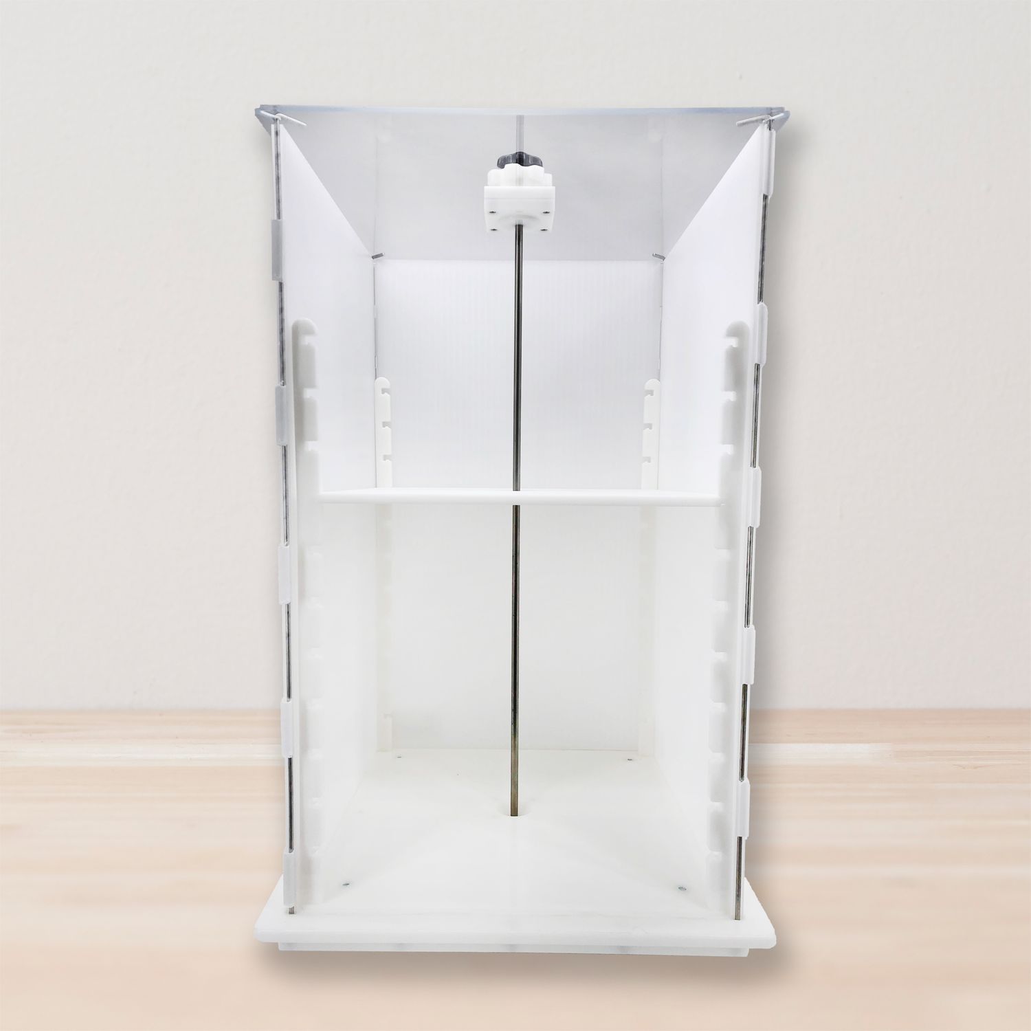 The Small Extra Tall CakeSafe with Shelves