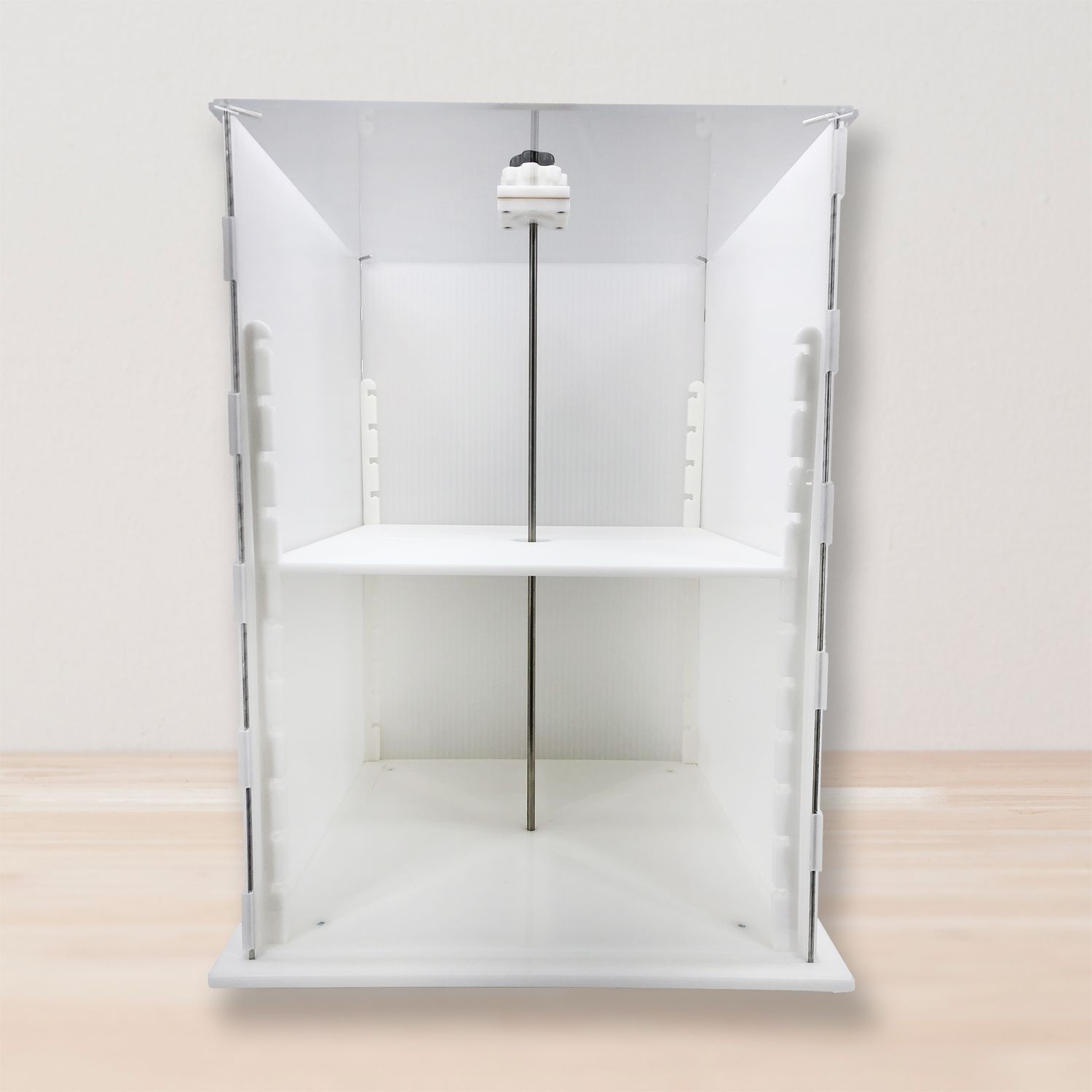The Medium Tall CakeSafe with Shelves