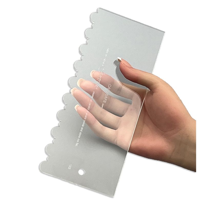 The Gertrude Cake Comb